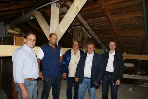 Der Dachstuhl wurde verstärkt - lieber Erich, danke für deinen Einsatz!