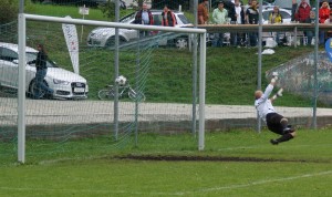 Unser "fliegender" Goalie Christian Hödl spielte fehlerlos!