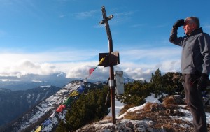 Besorgt schaut Karl auf die Wolkentürme hinter dem Hochschwab