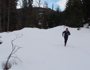 Angenehme "Schneefahrbahn" hinter dem Obersee