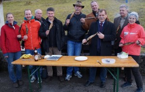 Groß war die Freude über das gelungenen Experiment bei allen Mitarbeitern und Unterstützern - herzliche Gratulation und Danke für die Einladung