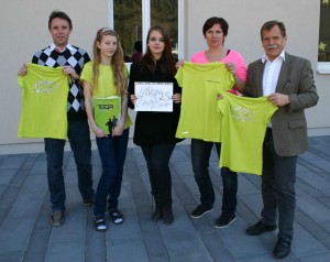 Laura Neuhauser half bei der Beschaffung, Judith Rodlauer entwarf das Logo und EV Obfrau Barbara Theuretzbacher organisierte die Aktion - vielen Dank!