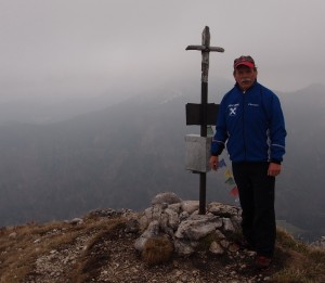 Ötscher versteckt sich hinter den tiefen Wolken