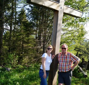 Kati und Hans kamen über den Eggerberg zu Tagung - lobenswert und gesund!