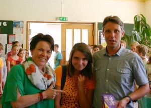 Mathelehrerinn elisabeth Simetzberger und Direktor Thomas Holzgruber gratulierten herzlich!