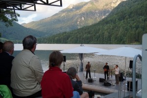 Rom Schaerer Eberle auf der Seebühne vor dem Scheiblingstein!