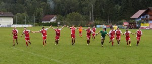 Die Sieger feiern vor und mit den Fans!