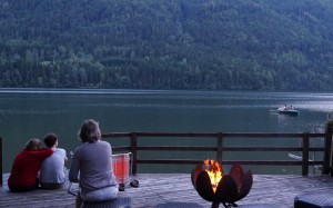 Stimmungsvoller, gemütlicher Tagesausklang am See!