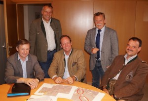 Der freundliche, entspannte Gesichtsausdruck aller Verhandlungspartner spiegelt das gute Ergebnis wider - danke allen Beteiligten für die konstuktive Arbeit.