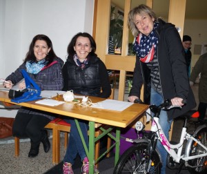 Michi, Sabine und Monika freuen sich auf euren Besuch