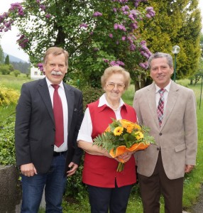 Herzlichen Glückwunsch zum 90er und alles Gute!