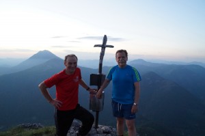 Rechtzeitig am Gipfel - wir freun uns auf den Sonnenaufgang