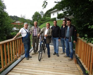 Freie Fahrt über die Waldbahnbrücke